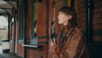 Zasłona do filmu "ONE SECOND LATE" #1143684