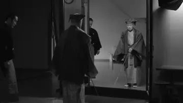 Zasłona do filmu "六つの顔" #1569399