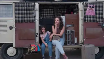 Zasłona do filmu "Eu, a Kombi e a Garotinha que Encontrei no Meio do Caminho" #1527965