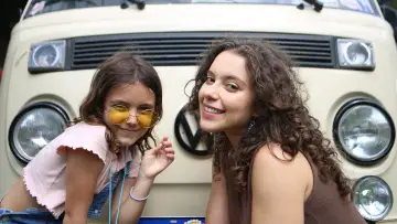 Zasłona do filmu "Eu, a Kombi e a Garotinha que Encontrei no Meio do Caminho" #1527982