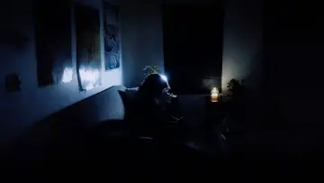 Zasłona do filmu "(Not That You