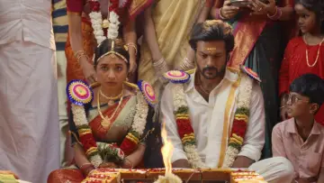 Zasłona do filmu "மொத ராத்திரி" #1768761