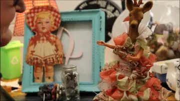 Zasłona do filmu "The Doll Lady!" #826405