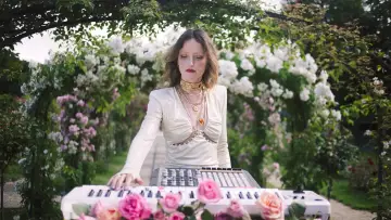 Irène Drésel @ Passengers