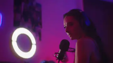 Zasłona do filmu "Airwave" #1205556