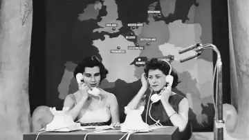 Zasłona do filmu "70 Jahre ESC - More than Music" #820654