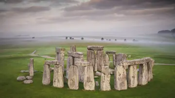 Zasłona do filmu "Stonehenge: The Final Mystery Revealed" #844228