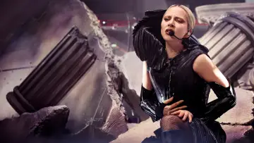 Zasłona do filmu "Apple Music Live: Lady Gaga MAYHEM Requiem" #816223