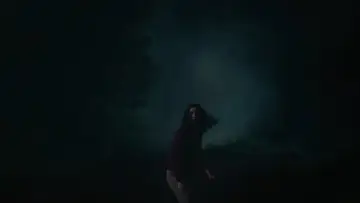 Zasłona do filmu "Bisikan Desa Gringsing" #1804561