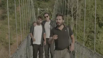 Zasłona do filmu "Lau Kumude Hidyo Hero Banna" #1187114