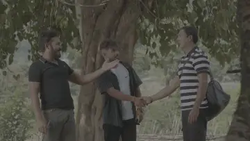 Zasłona do filmu "Lau Kumude Hidyo Hero Banna" #1187131