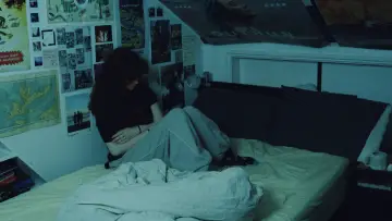 Zasłona do filmu "not dead yet" #824472