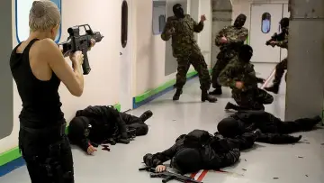 Zasłona do filmu "Maszyna" #427846