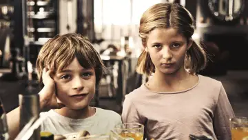 Zasłona do filmu "Tata do pary II" #338984