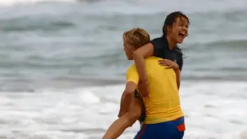 Zasłona do filmu "Teen Beach Movie" #939553