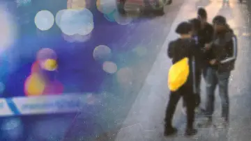 Zasłona do filmu "Pojken som sprängde sig själv" #822210
