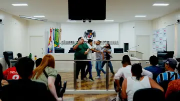 Zasłona do filmu "O Lugar do Lixo" #824407