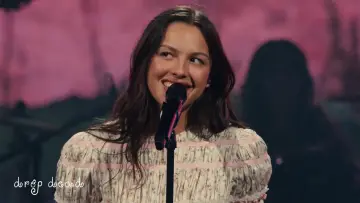 Zasłona do filmu "Billions Club Live with Olivia Rodrigo: A Concert Film" #823056