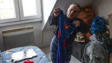 Zasłona do filmu "La Vie scandaleuse du Nain volant" #918868