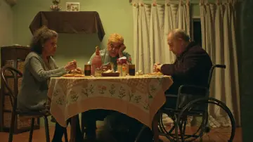 Zasłona do filmu "Maldigo en voz baja" #877888