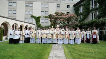 Zasłona do filmu "TRADITIO I: A Work of Faith" #915109