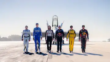 Zasłona do filmu "NASCAR vs. Navy: The San Diego Mini Movie" #911398