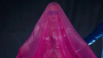 Zasłona do filmu "Grindr Presents: Madonna LIVE in New York" #914017