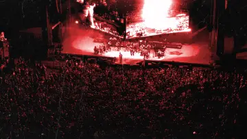 Zasłona do filmu "JON BELLION - LIVE FROM FOREST HILLS STADIUM" #918176