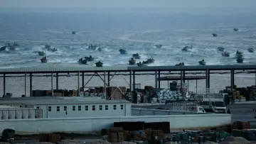 Zasłona do filmu "Crossings : Kaleh Ziyarat" #963185