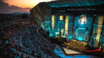 Zasłona do filmu "Musiques en fête des Chorégies d