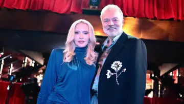 Zasłona do filmu "Madonna + Graham" #912490
