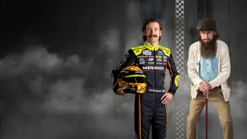 Zasłona do filmu "Eli Manning Presents: The Undercovers - Ryan Blaney" #956233