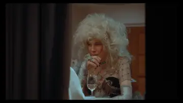 Zasłona do filmu "Rose