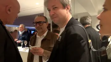 Zasłona do filmu "Cannes 2026 With Anton Dolin" #928884