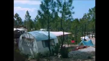 Zasłona do filmu "Le camping, un siècle de bonheur français" #929541