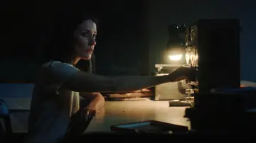Zasłona do filmu "All the Way Down" #1822385