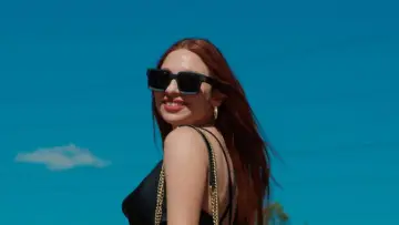 Zasłona do filmu "Mi vecina la buchona" #933937
