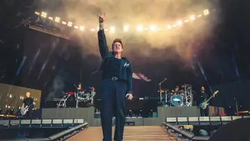 Zasłona do filmu "Papa Roach - Hellfest 2026" #1143740