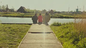 Zasłona do filmu "In Their Hands" #928179