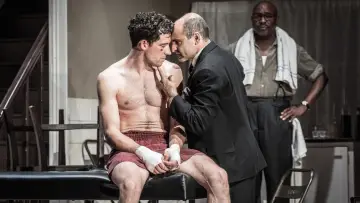 Zasłona do filmu "National Theatre Live: Golden Boy" #1773215