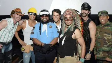 Zasłona do filmu "YMCA - Die Erfindung der Village People" #956160