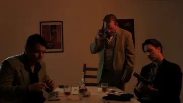 Zasłona do filmu "Pizza Salami mit Schuss" #957764
