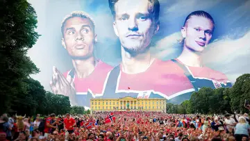 Zasłona do filmu "Hele Norge Ror" #957249