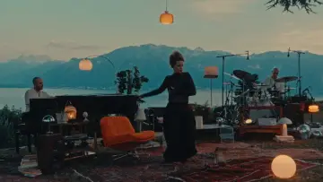 Zasłona do filmu "Selah Sue and the Gallands - Lake Session at Montreux" #958063