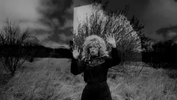 Zasłona do filmu "Rumours Of Madam Roach" #1154893