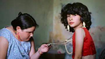 Zasłona do filmu "La ilusión de un verano sin fin" #1212388