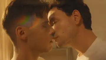 Zasłona do filmu "Bloom" #1627835