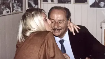 Zasłona do filmu "Cony, Retrato Íntimo" #1845465