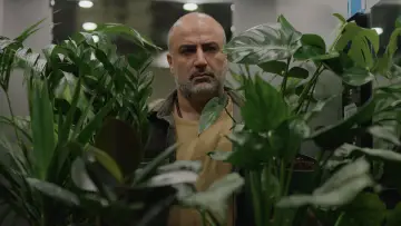 Zasłona do filmu "کمی نور" #1211116