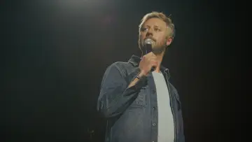 Zasłona do filmu "Rory Scovel: Show Must Go On" #1770301